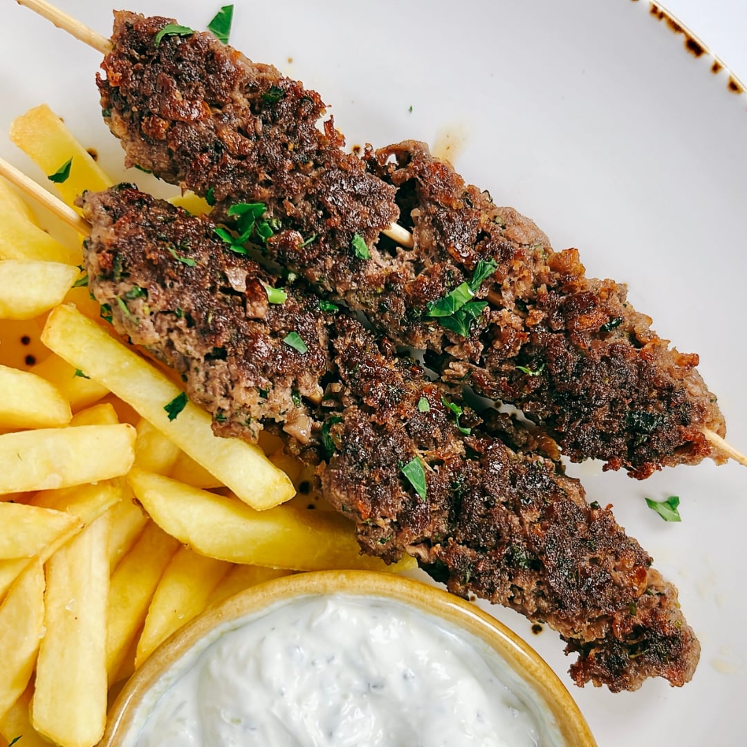 Kebab Casa del Sole cu tzatziki și cartofi prăjiți