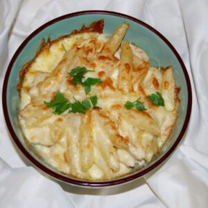Preparat Penne gratinate cu pui