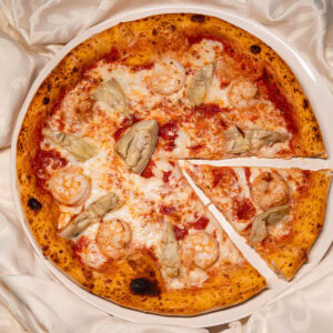 Preparat Pizza cu creveți și anghinare