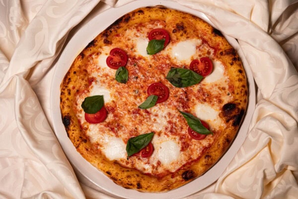 Pizza Caprese
